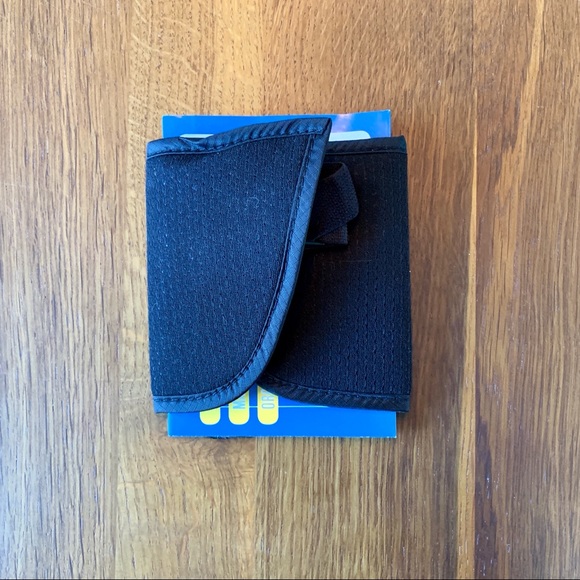 Eagle Creek Secret Hidden Passport Money Belt - Picture 4 of 4